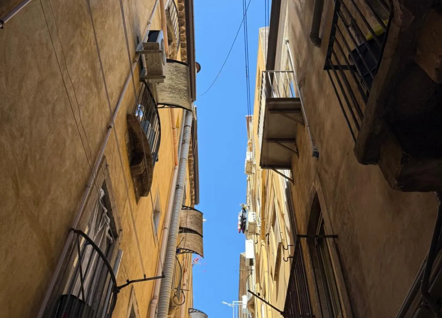 Aradas Home Catania